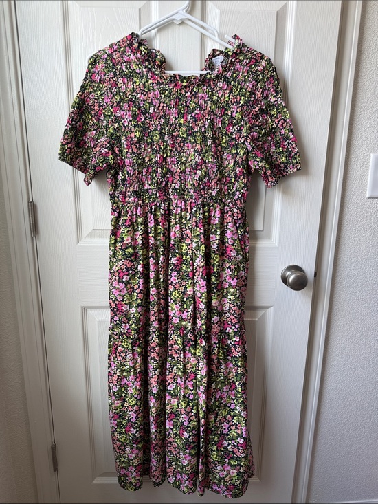 crown & ivy Dresses & Skirts - Smocked Floral Midi Dress in Pink & Green
